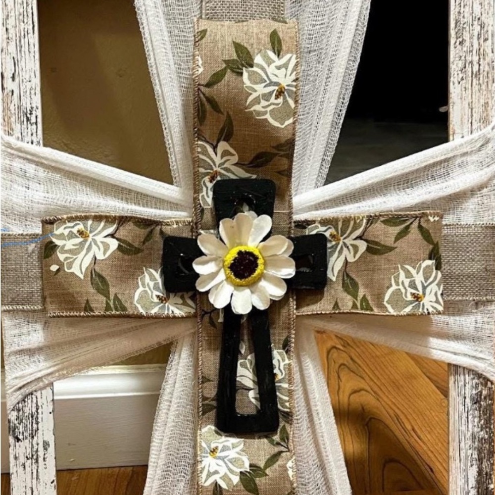 Floral Cross Wall Decor with Daisy Accent